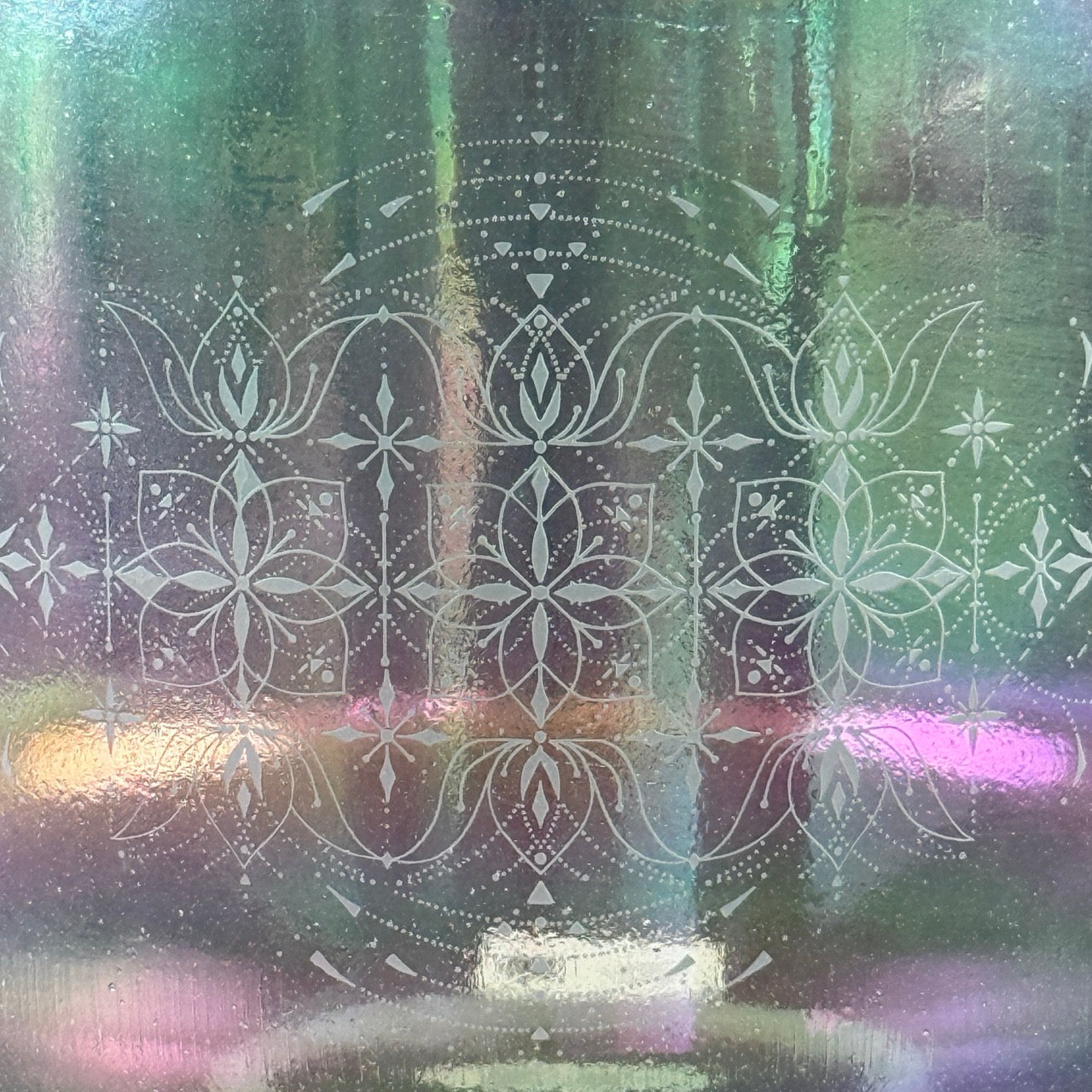 10" B-25 Platinum Aliya Alchemy™ Crystal Bowl Etching Close Up View