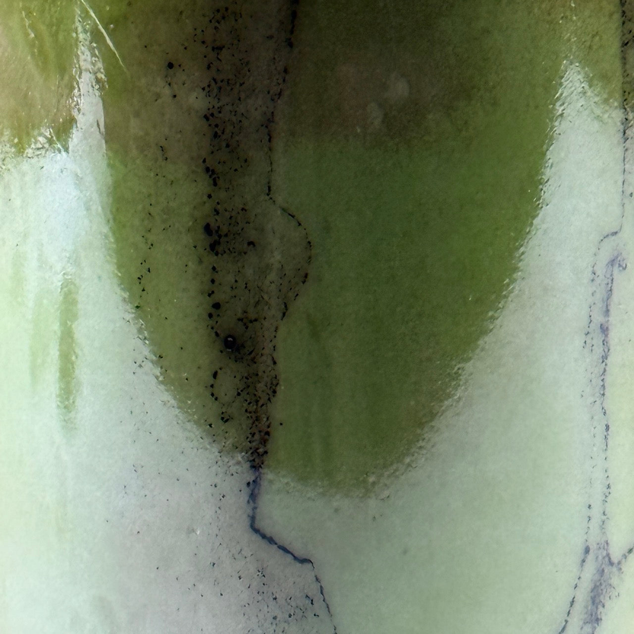 6” G0 Mt. Shasta Serpentine, White Light Angel Gold Frosted Inside Alchemy™ Crystal Bowl (Colour Close Up)
