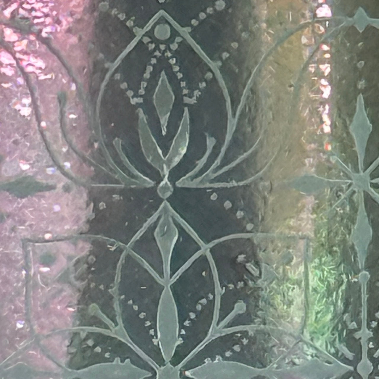 8" E0 Platinum Aliya Alchemy™ Crystal Bowl Etching Close Up View